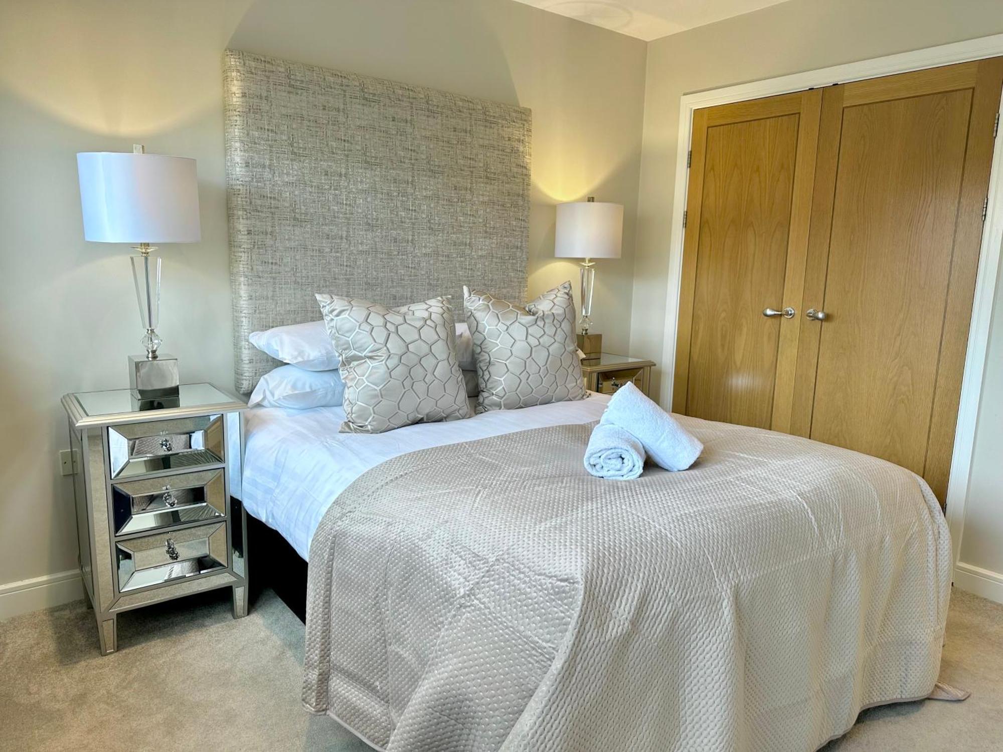 Superior Apartment In Cardiff City Centre Экстерьер фото