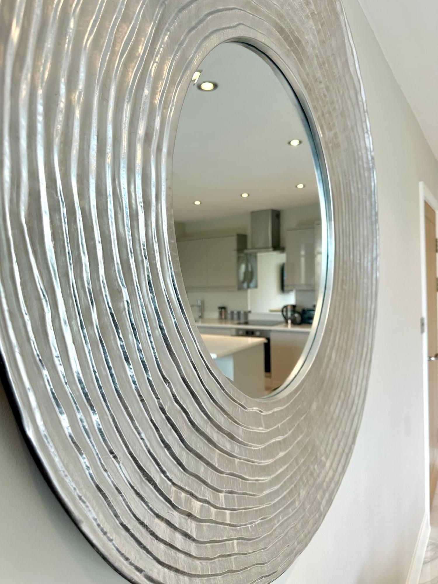 Superior Apartment In Cardiff City Centre Экстерьер фото
