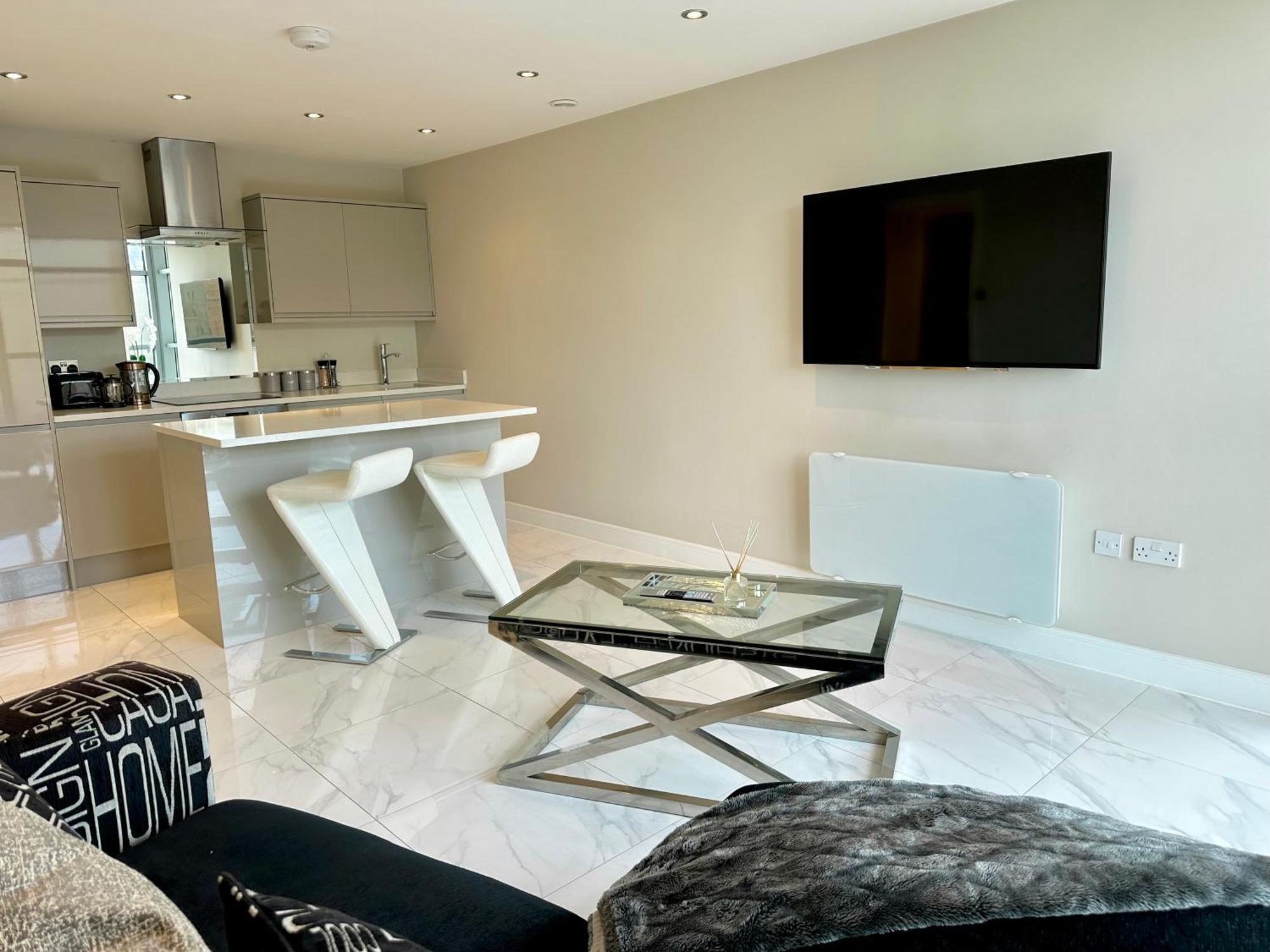 Superior Apartment In Cardiff City Centre Экстерьер фото