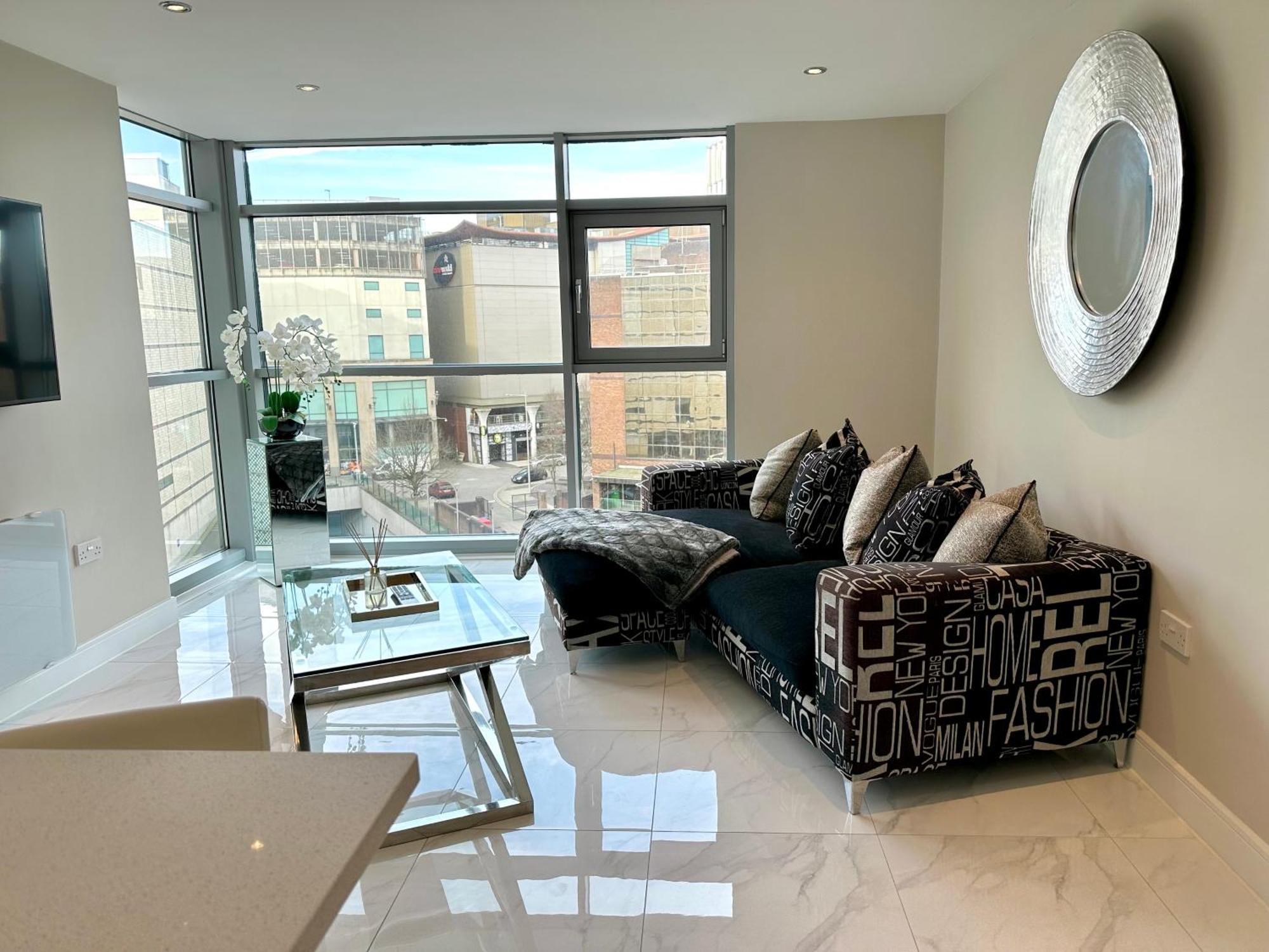 Superior Apartment In Cardiff City Centre Экстерьер фото